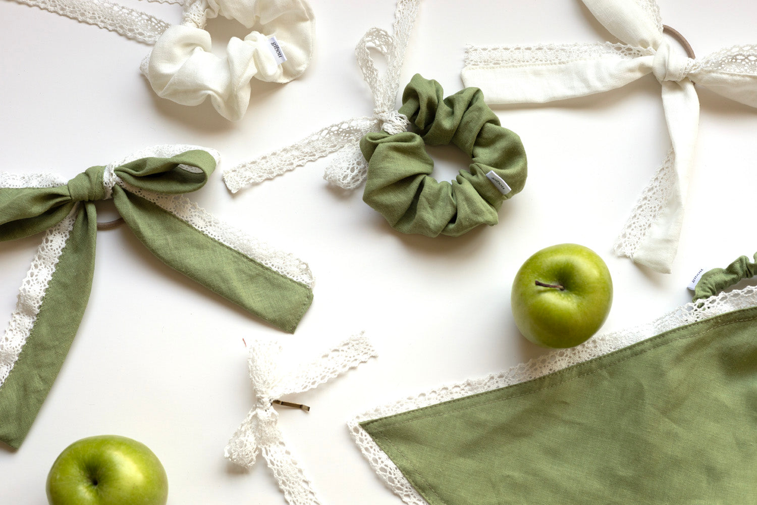 Bandana en lin à bordure dentelle