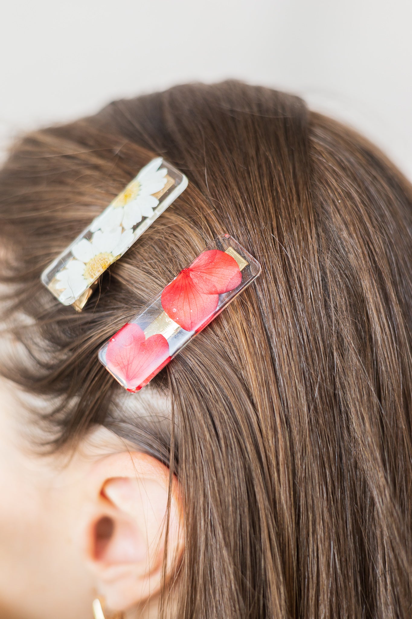 Straight barrette with dried flowers
