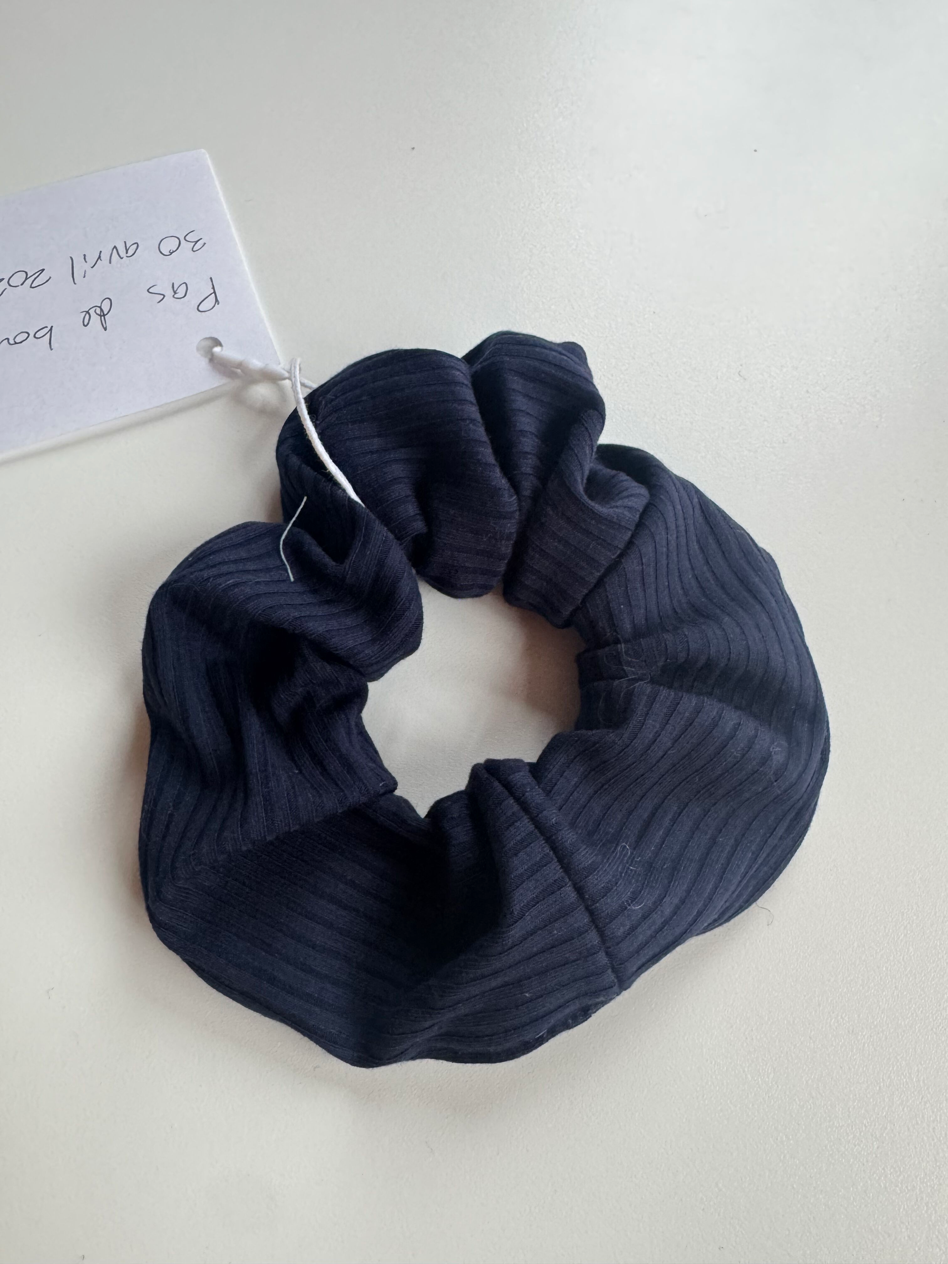 Sample - Mystery scrunchie