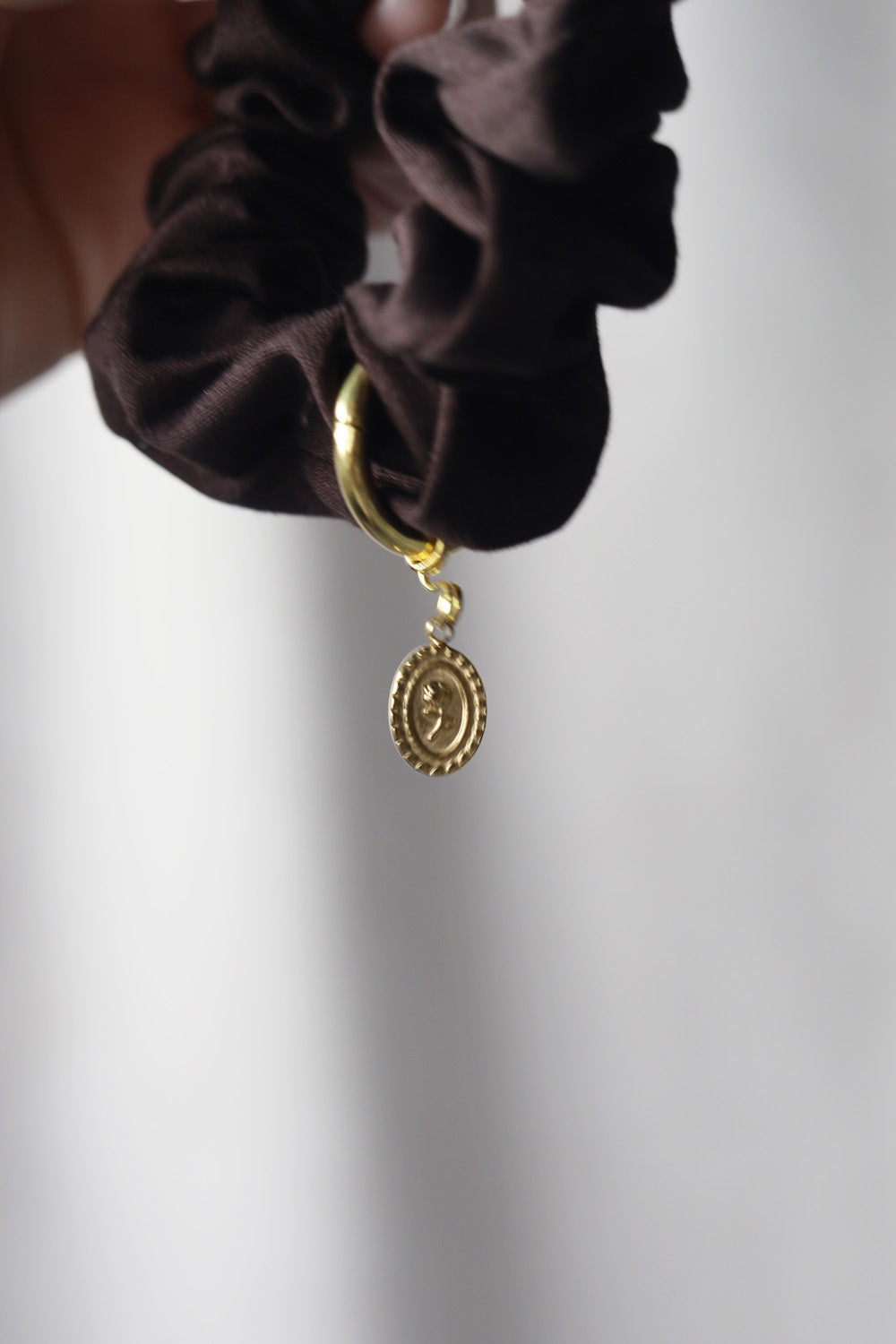 Mini chouchou à breloque