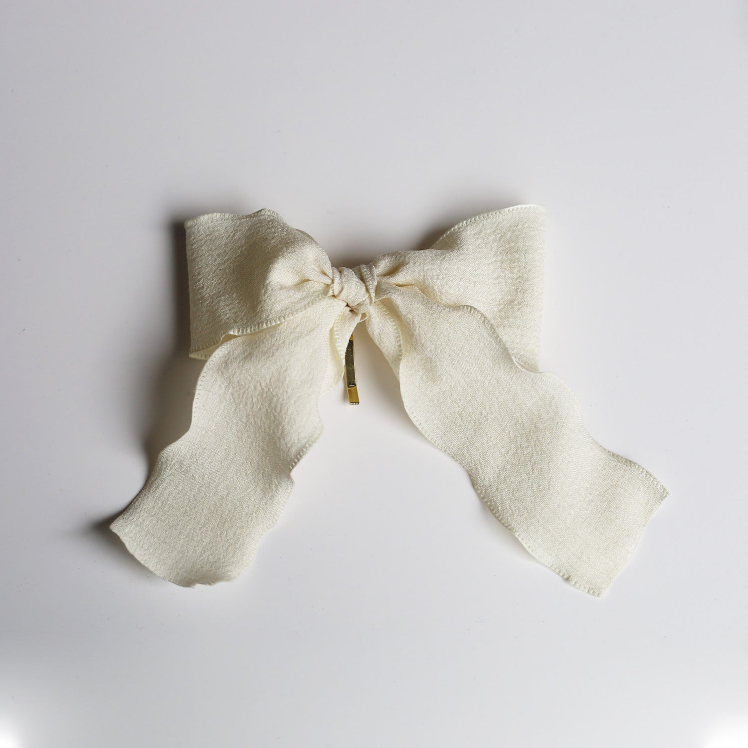Ribbon loop on metal hook
