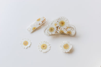 Dried flower shirt button cover