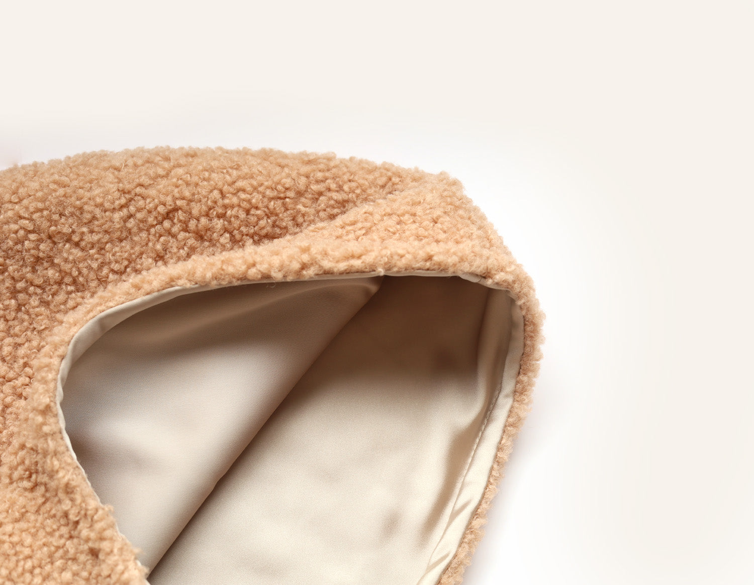 Satin inner hood collar