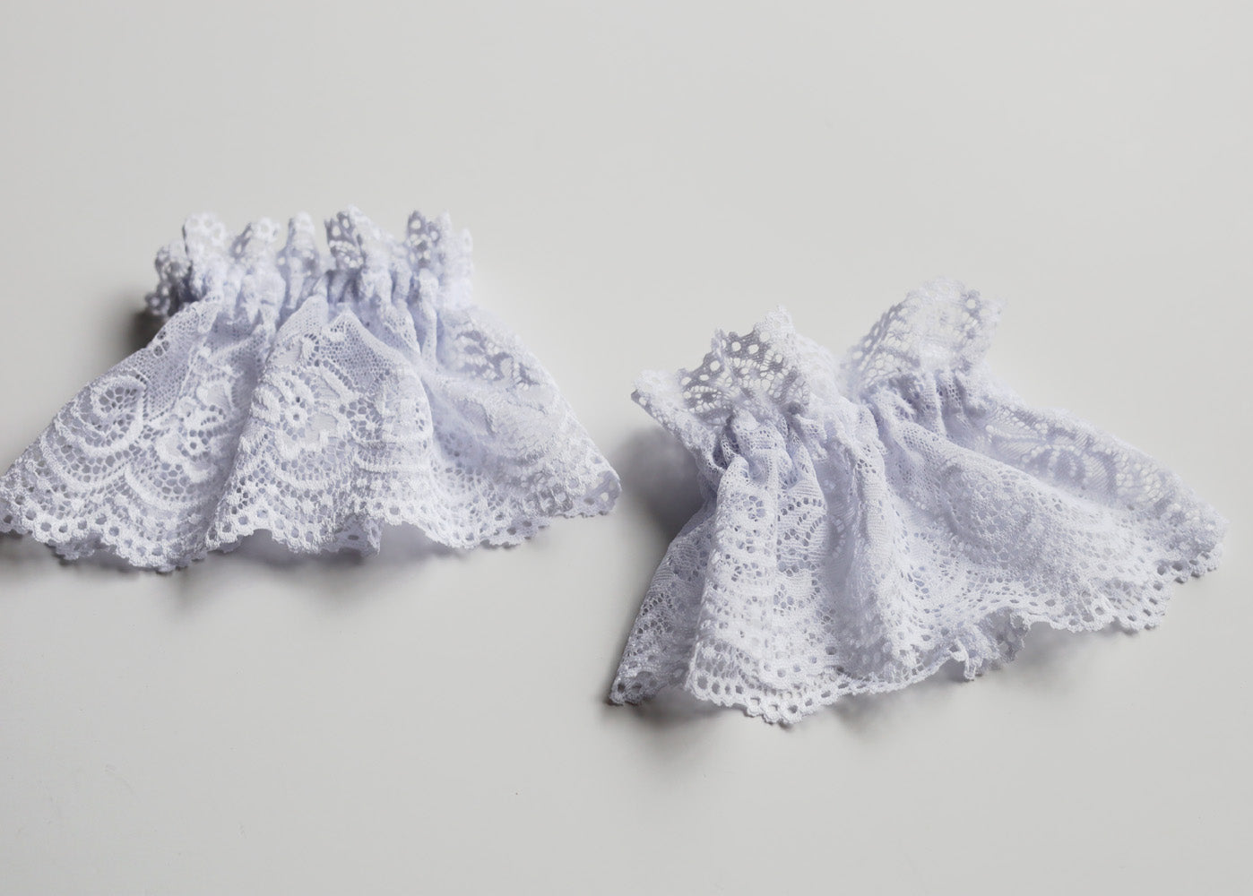 Duo de manchettes en dentelle blanche