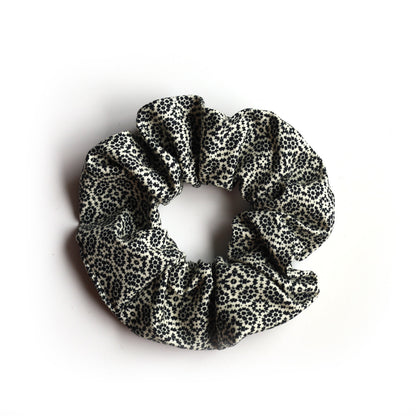 Regular scrunchie in upcycled fabric