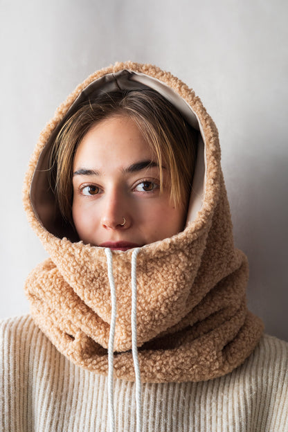 Satin inner hood collar