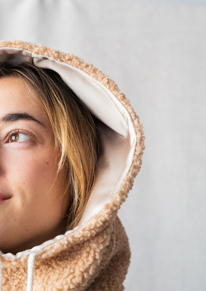 Satin inner hood collar