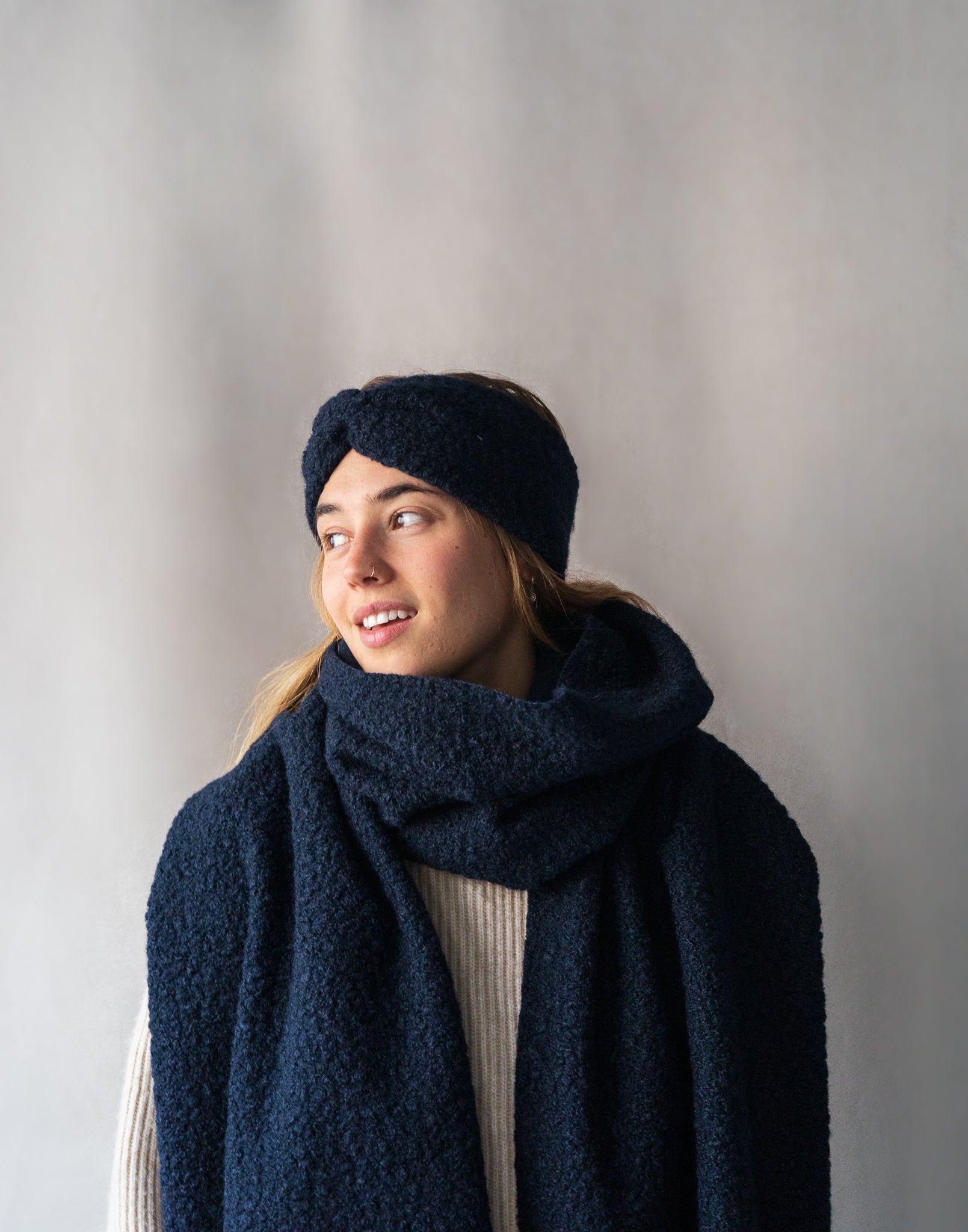 Foulard en molletonné bouclé à franges