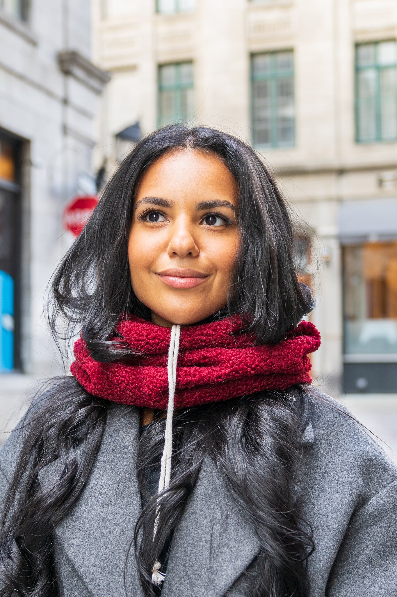 Satin inner hood collar