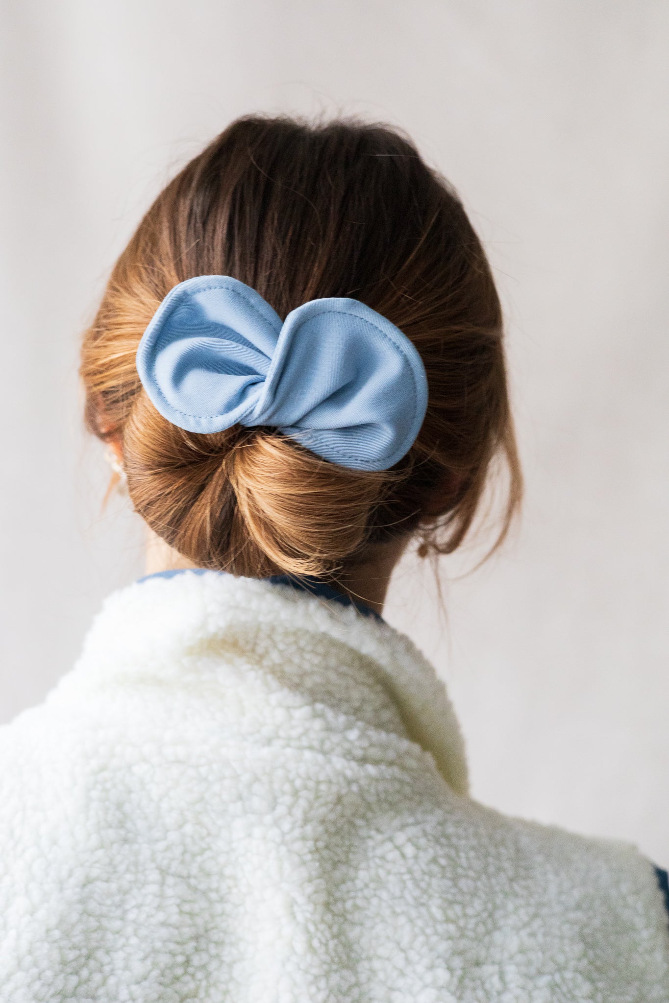 Échantillon - Accessoire à chignon blanc avec petites fleurs
