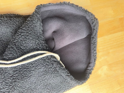 Échantillon - Col capuche noir intérieur en polar