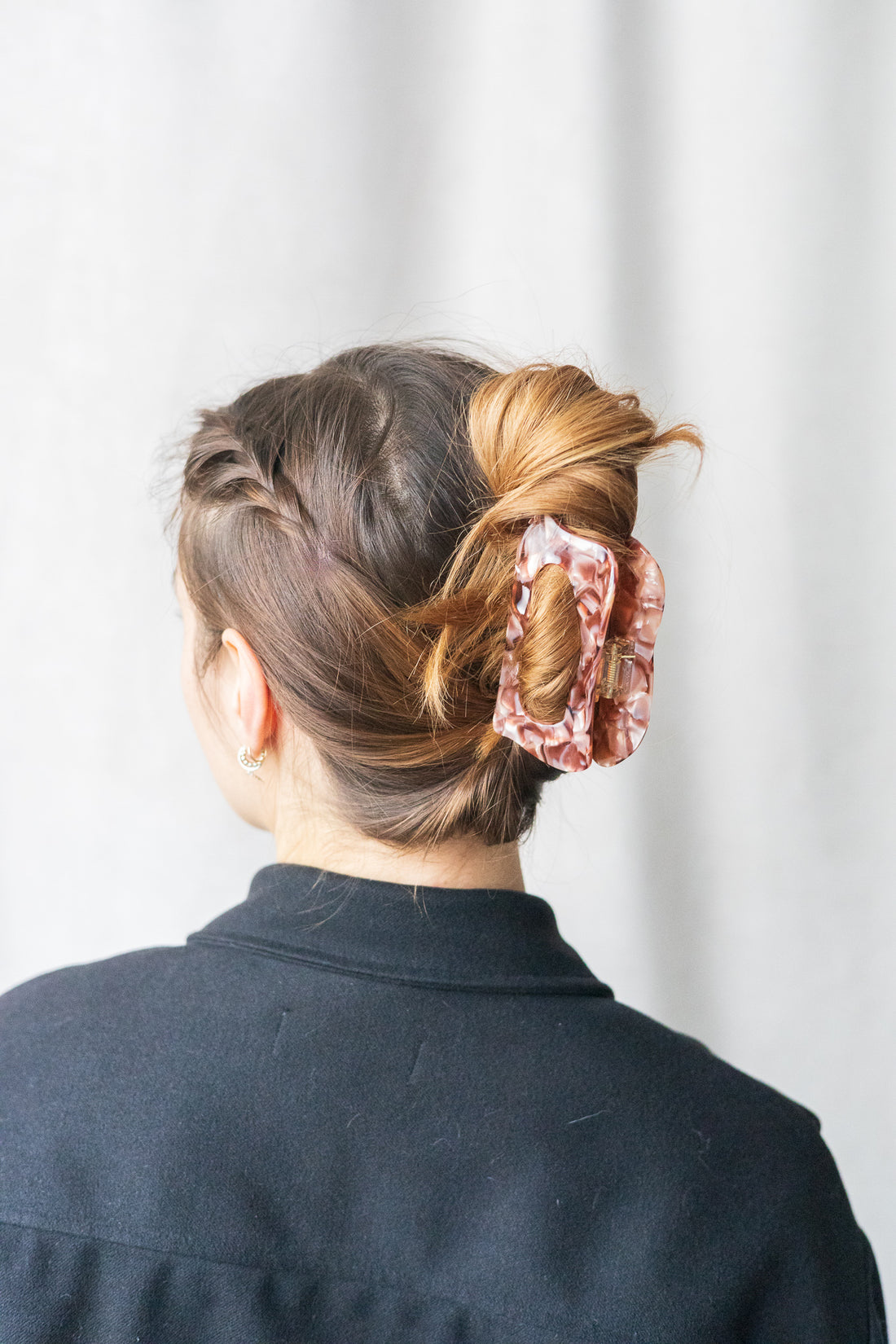 Ludi acetate hair clip