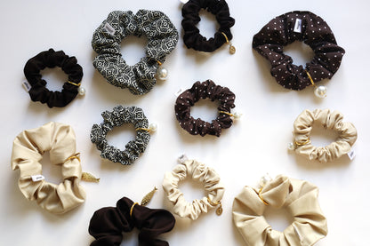 Mini chouchou à breloque