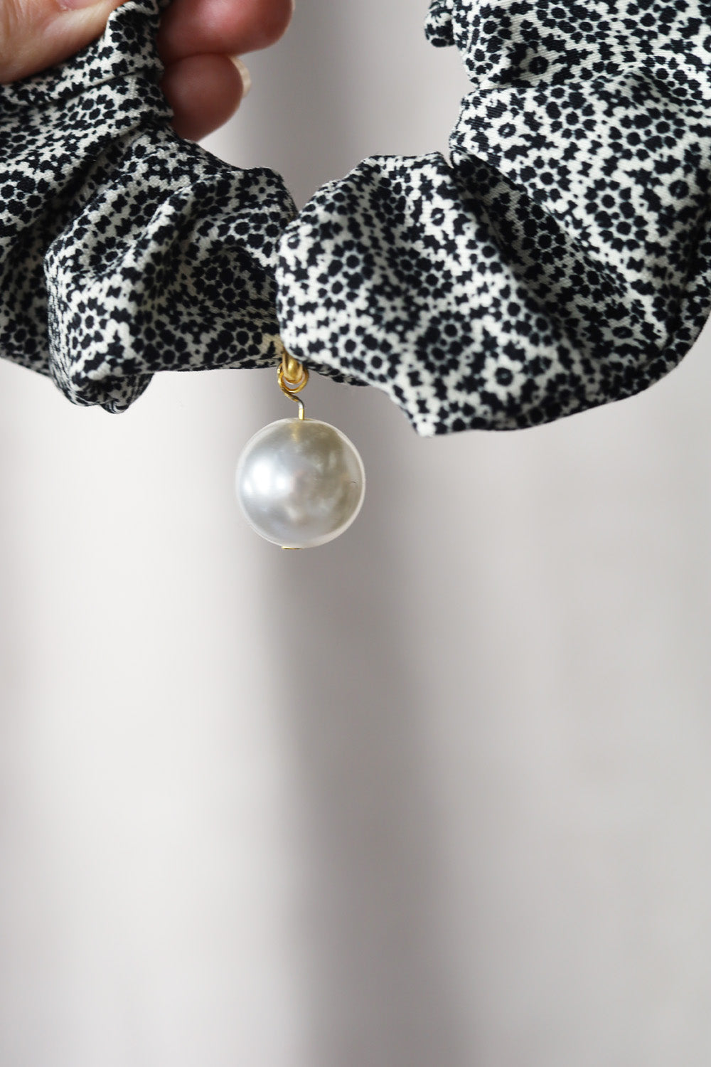 Mini chouchou à breloque