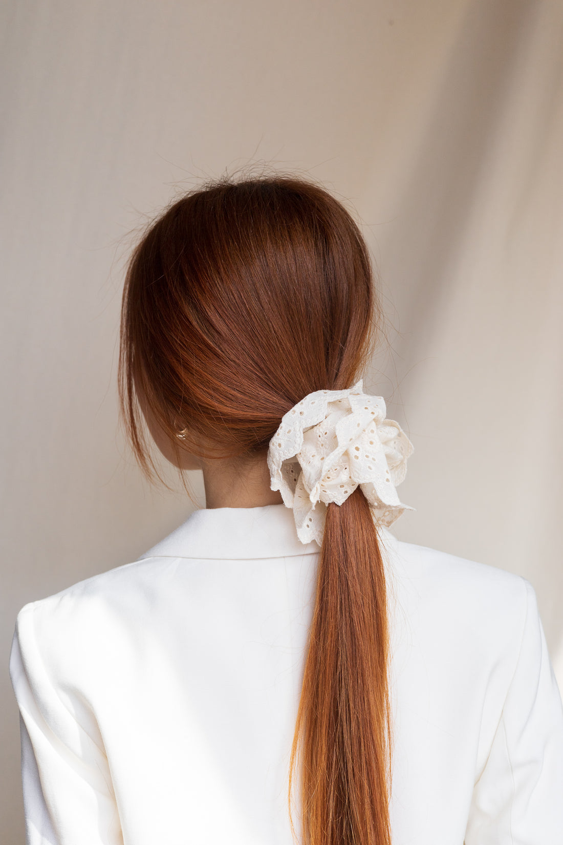 Chouchou broderie anglaise