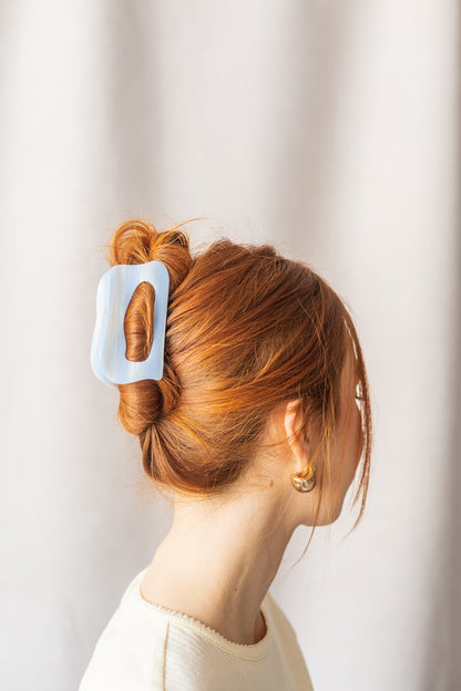 Ludi acetate hair clip