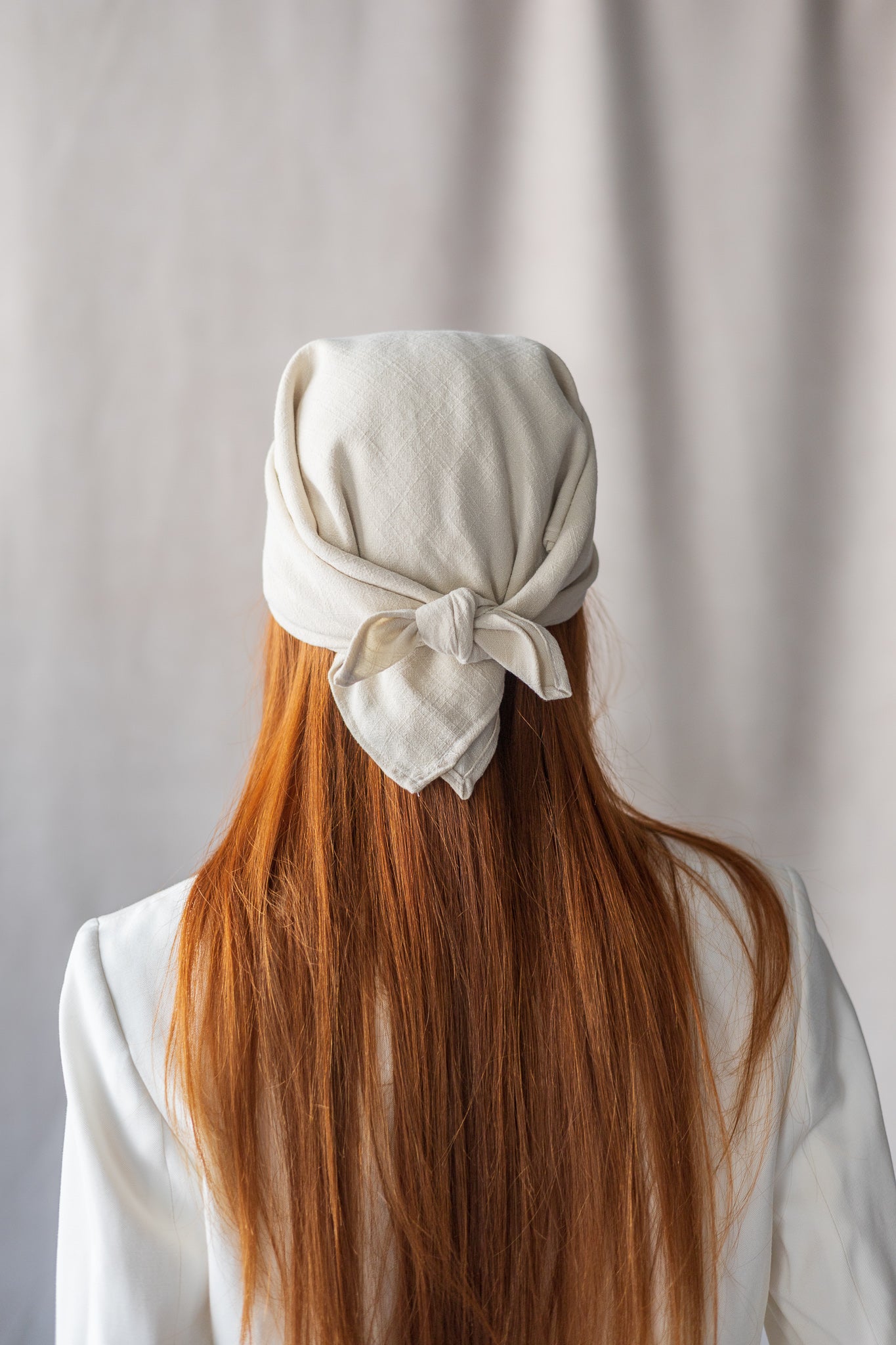 Multifunctional scarf