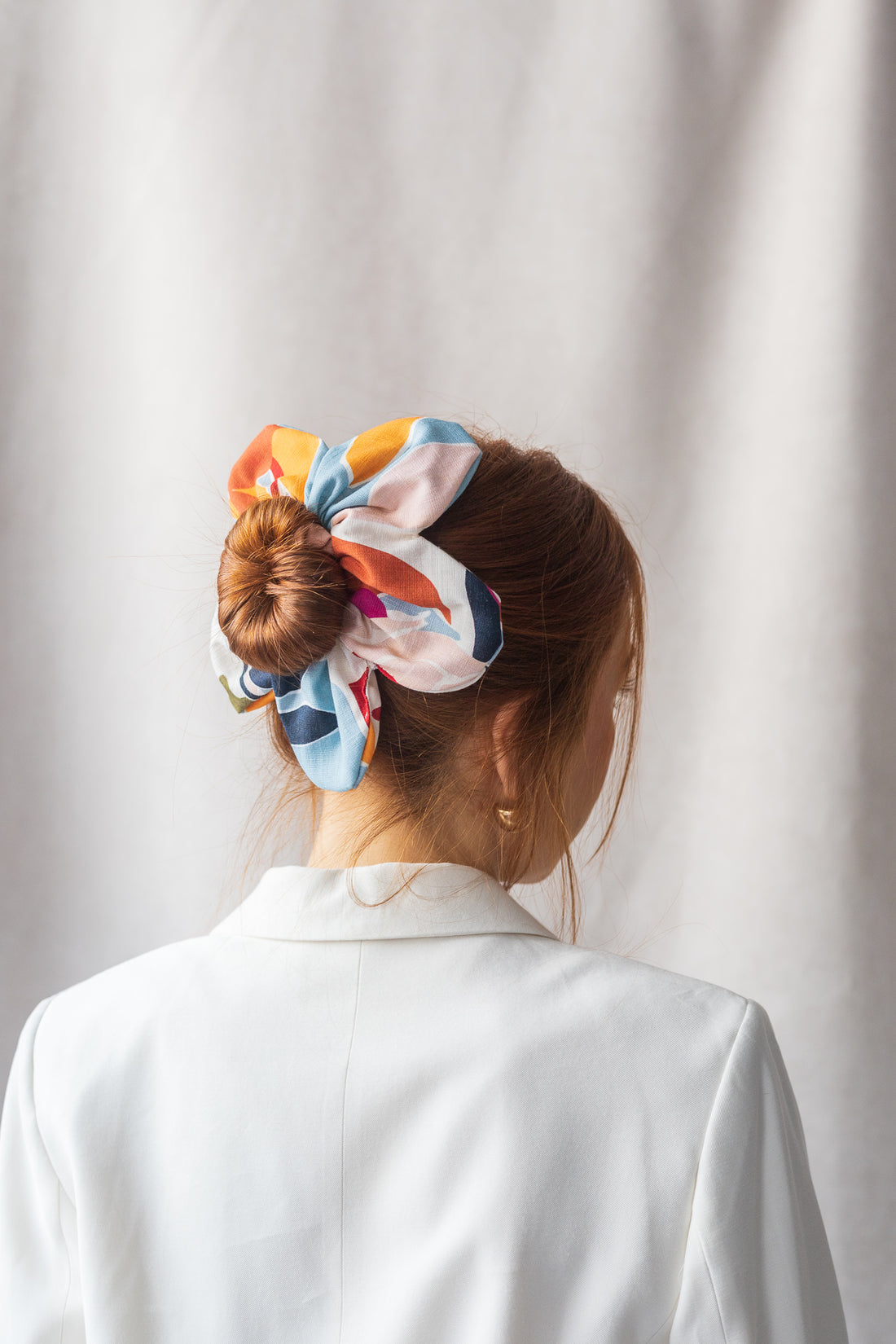Flower-shaped scrunchie