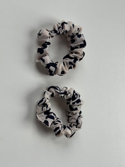 Sample - Mystery scrunchie