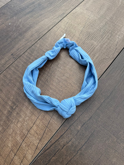 Échantillon - Bandeau noué en bambou bleu pale pour bébé