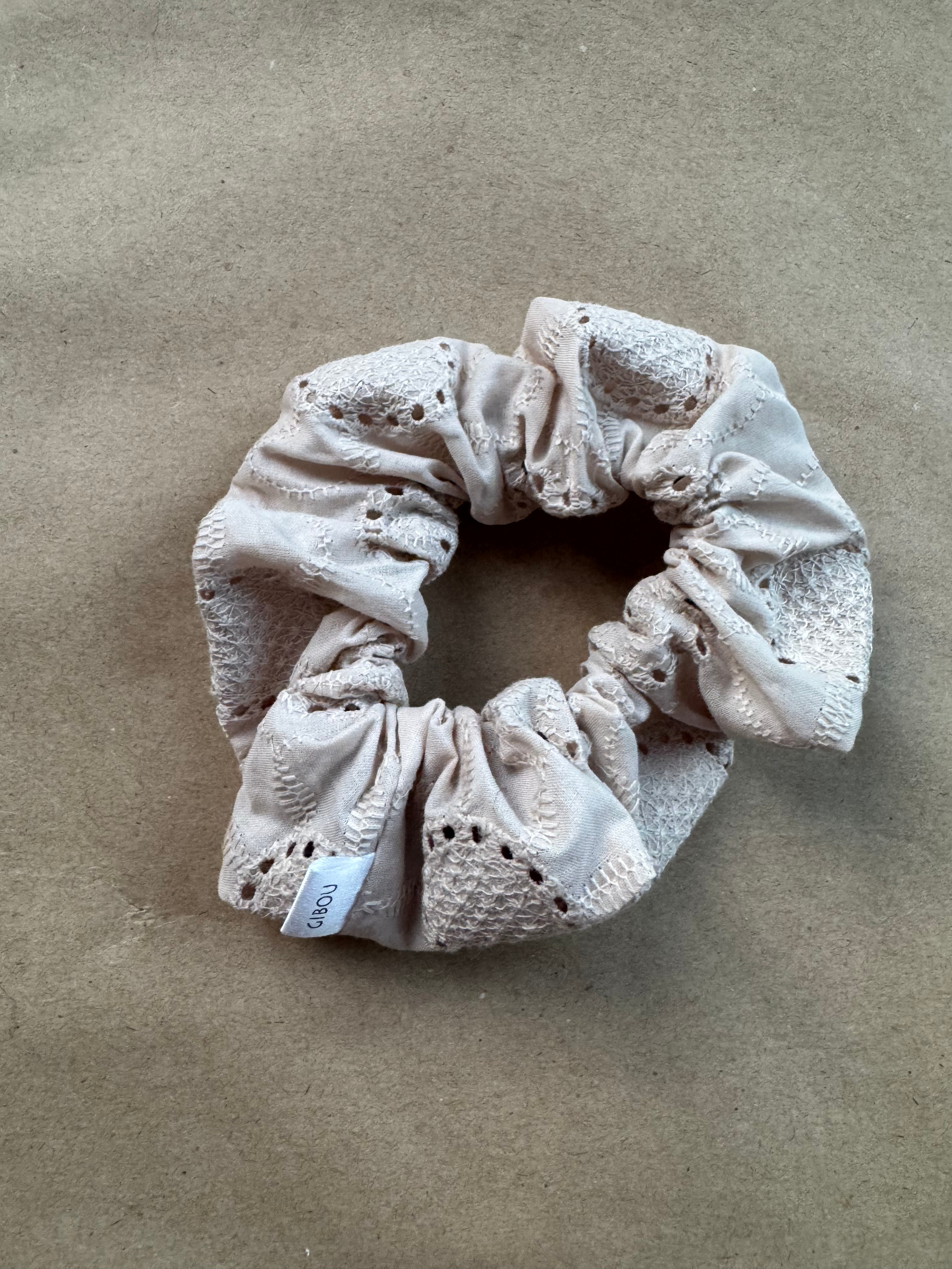 Échantillon - Chouchou dentelle anglaise latté