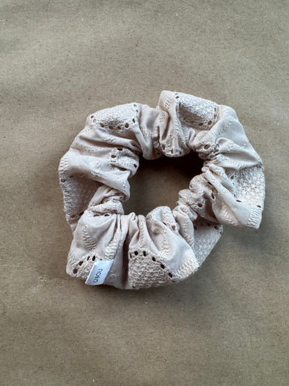 Échantillon - Chouchou dentelle anglaise latté
