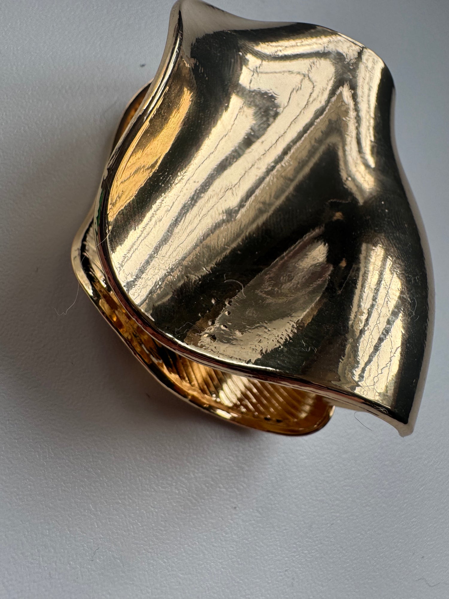 Imperfect - Ludi golden metal clip