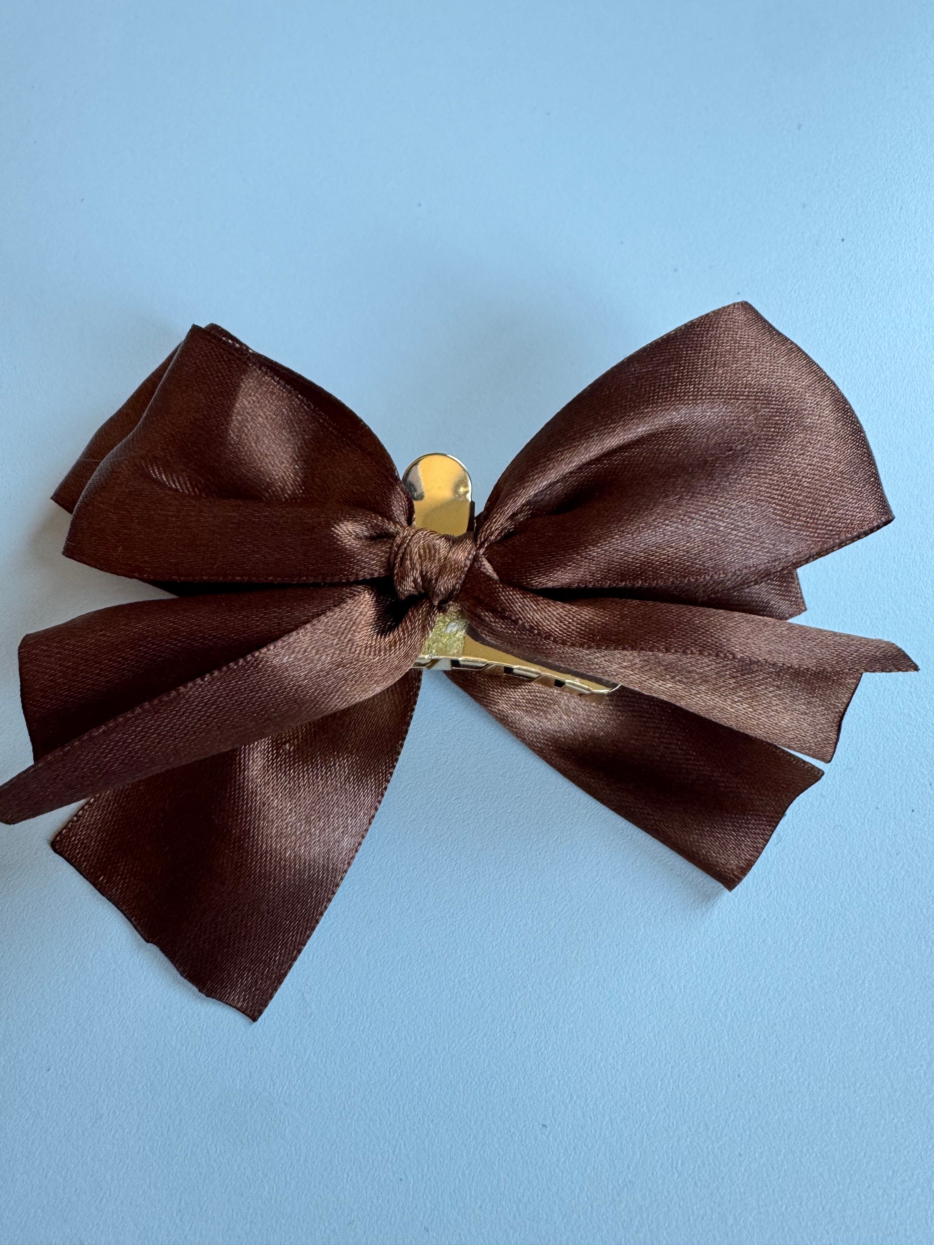 Boucle double sur pince dorée brune