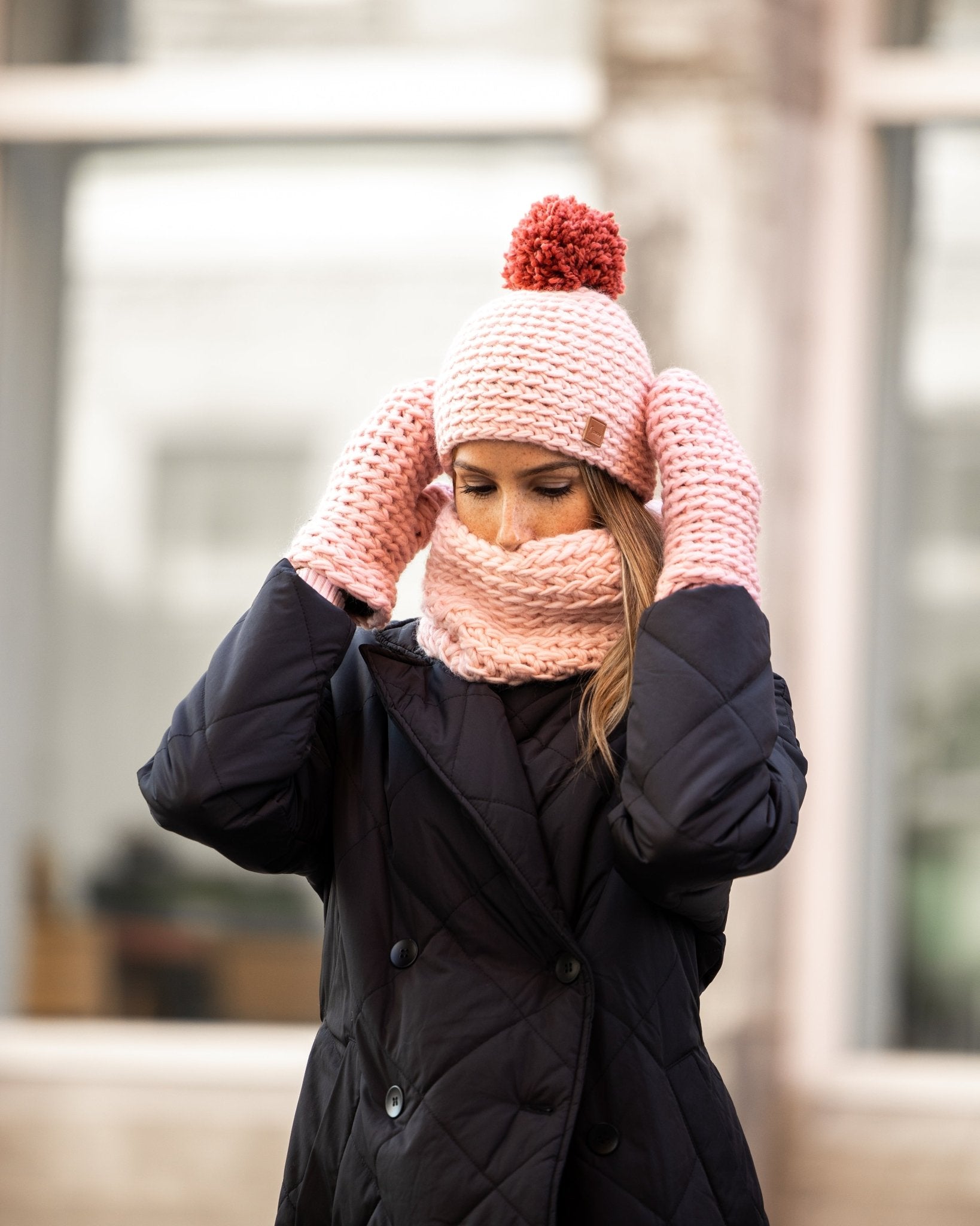 Ensemble (3) tricoté à la main par des retraités - gibou.ca