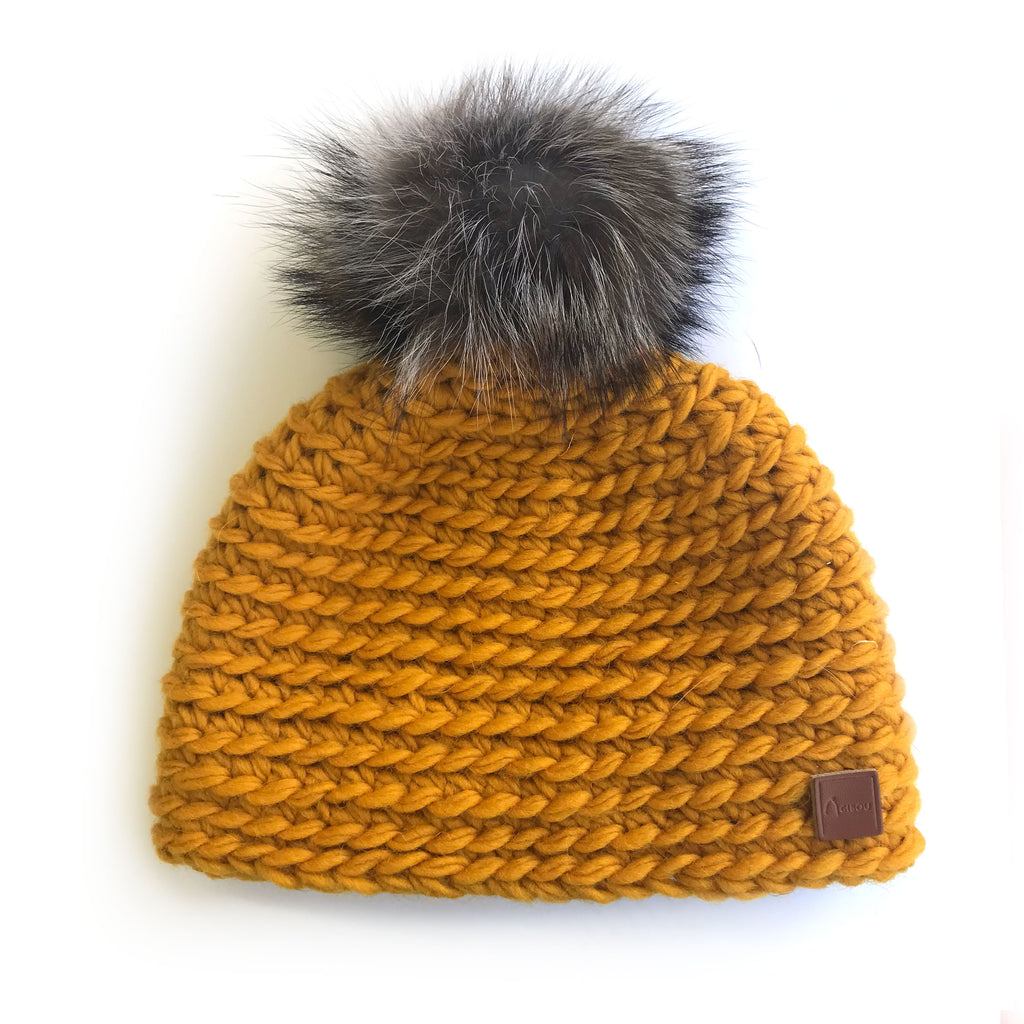 Tuque tricotée à la main - pompon raton recyclé