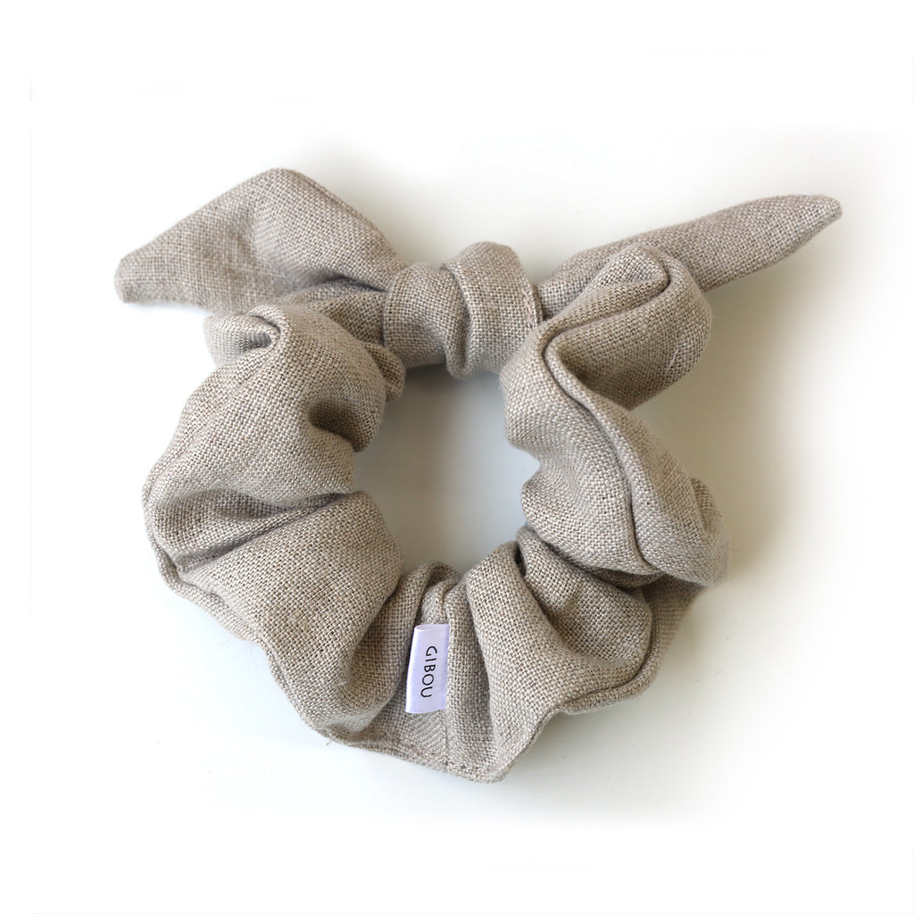 Le chouchou en lin bouclé / The Linen Bow Scrunchie